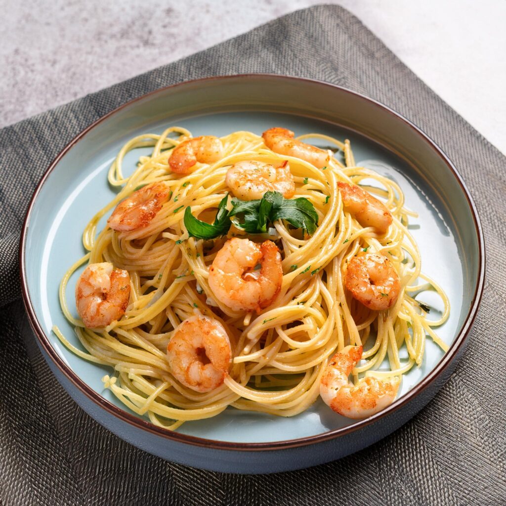 Spaghetti Aglio e Olio with Shrimp-recipeplatter