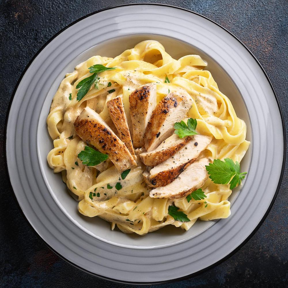 blackened chicken alfredo pasta recipe_recipeplatter