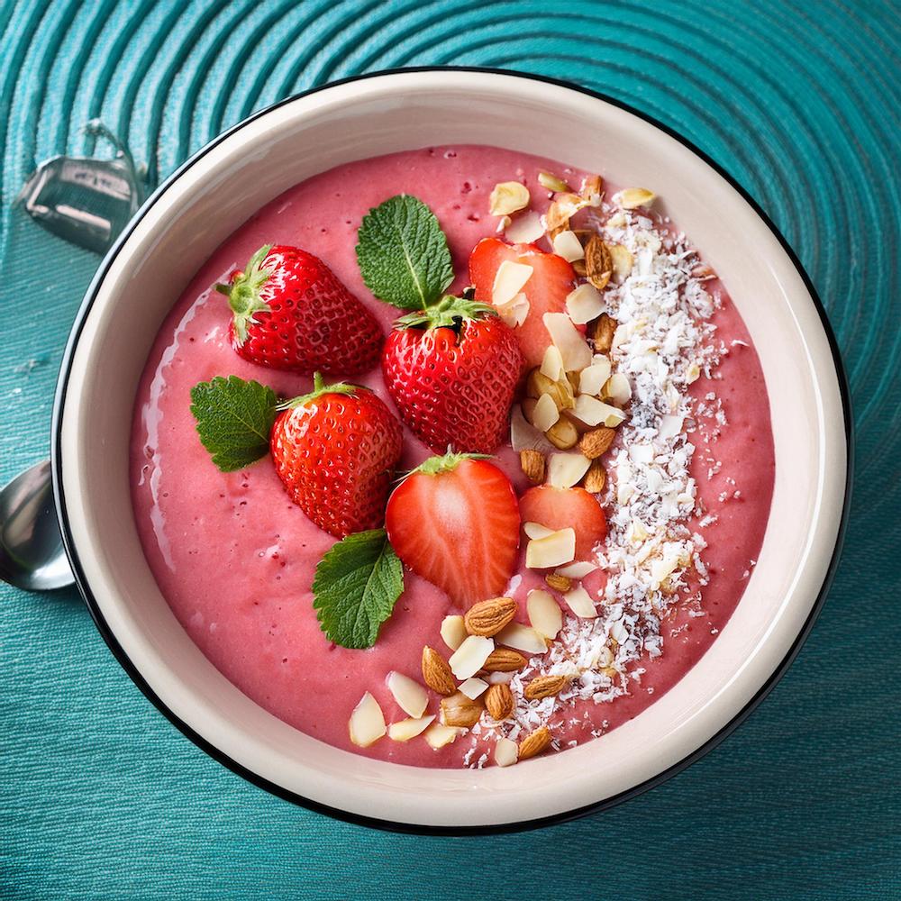 Strawberry Smoothie Bowl Recipe-recipeplatter