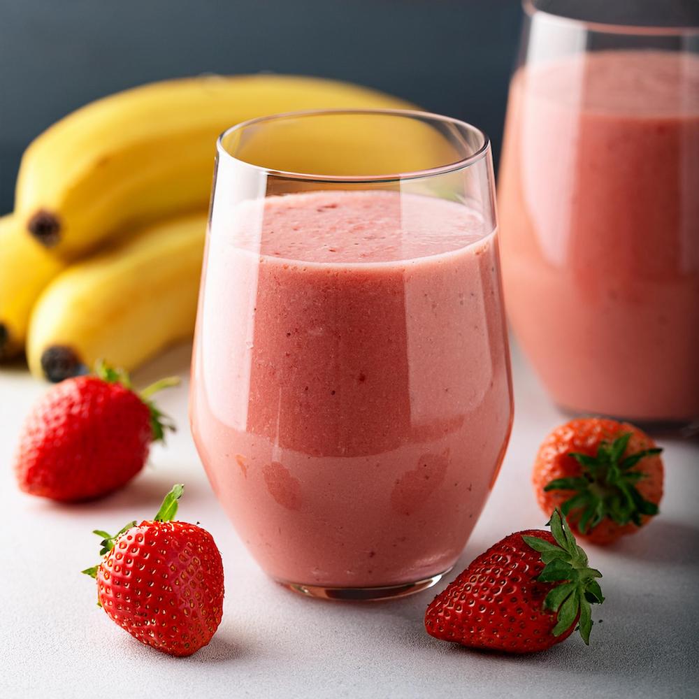 Strawberry and Banana Smoothie Without Yogurt-RECIPEPLATTER