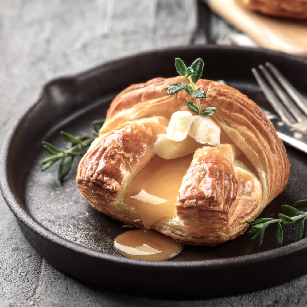 Baked Brie in Puff Pastry with Honey Recipe-RECIPEPLATTER