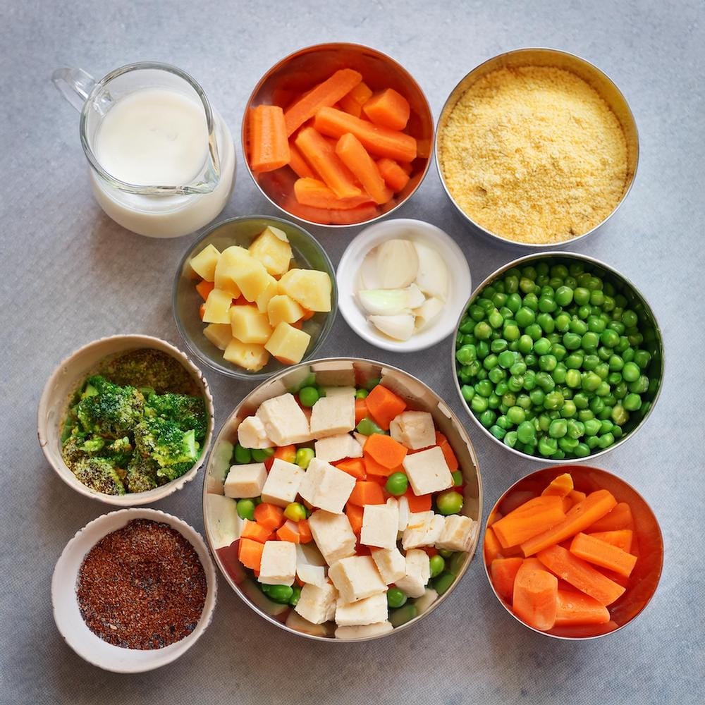 Tofu Vegetable Pot Pie with Cornbread Crust-RECIPEPLATTER